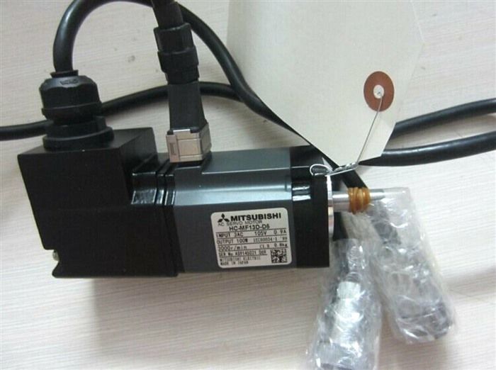 Модуль Mitsubishi HC-MF13D-D5 Servo Motor