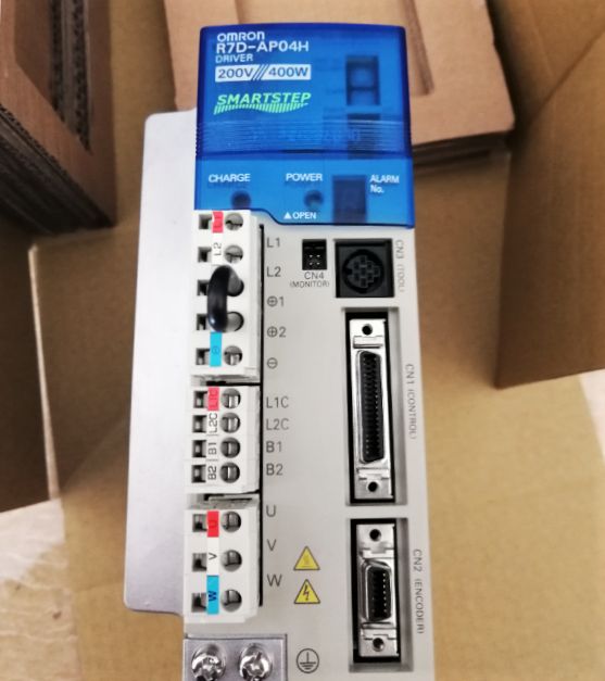 Модуль ORIGINAL OMRON AC SERVO DRIVER R7D-AP04H