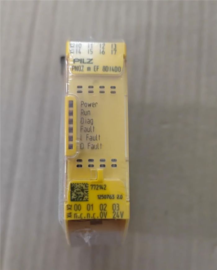 Модуль Pilz safety relay PNOZ m EF 8DI4DO 772142