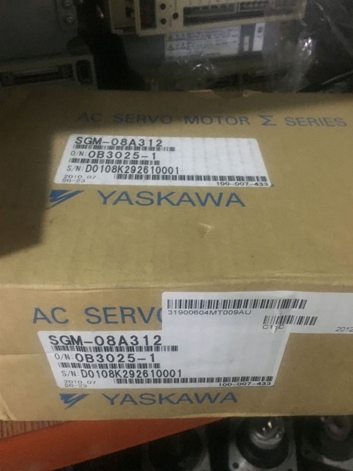 Модуль YASKAWA AC SERVO MOTOR SGM-08A312 SGM08A312 ORIGINAL