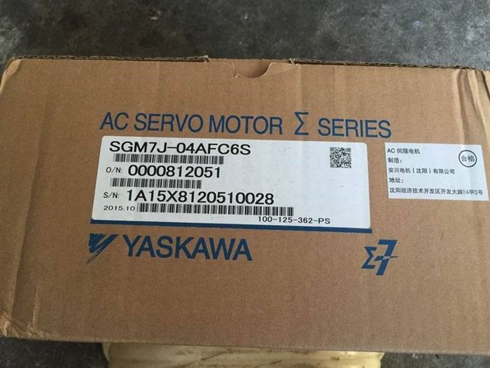 Модуль YASKAWA AC SERVO MOTOR SGM7J-04AFC6S SGM7J04AFC6S