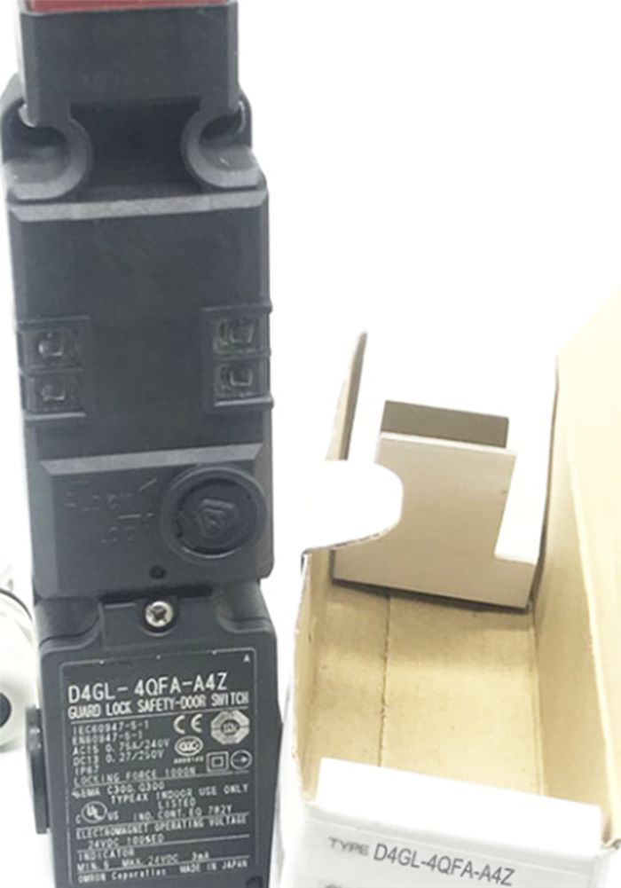 Модуль OMRON D4GL-4QFA-A4Z Safety Door Switch