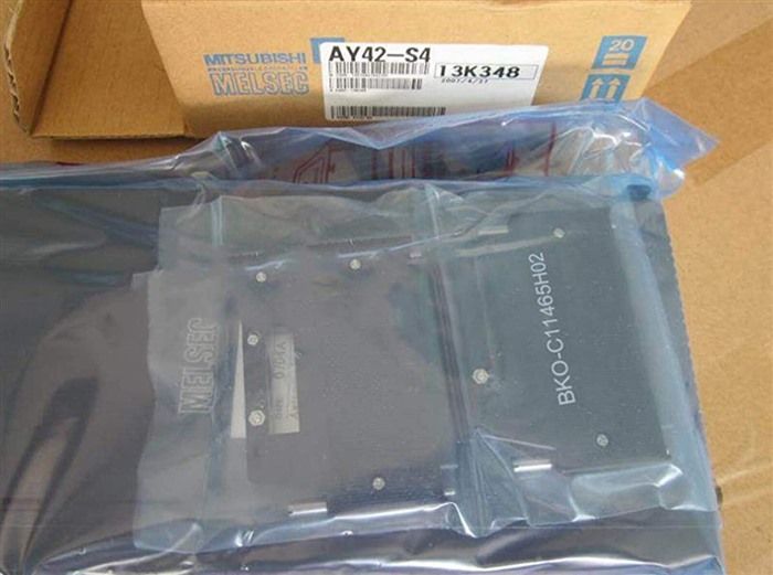 Модуль Mitsubishi AY42-S4 Melsec Relay Terminal Module AY42S4 PLC Unit 1PC
