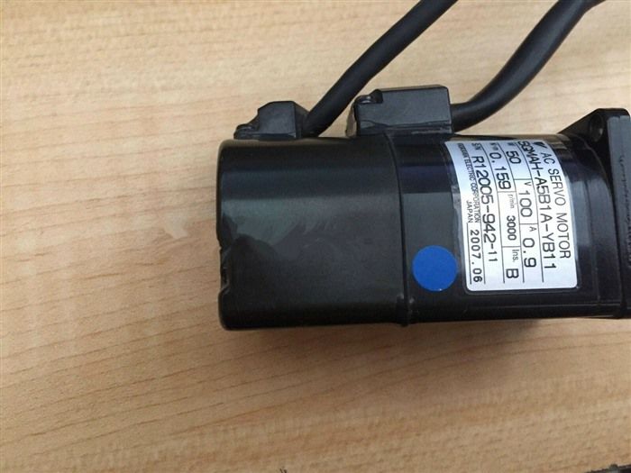 Модуль YASKAWA AC SERVO MOTOR SGMAH-A5B1A-YB11