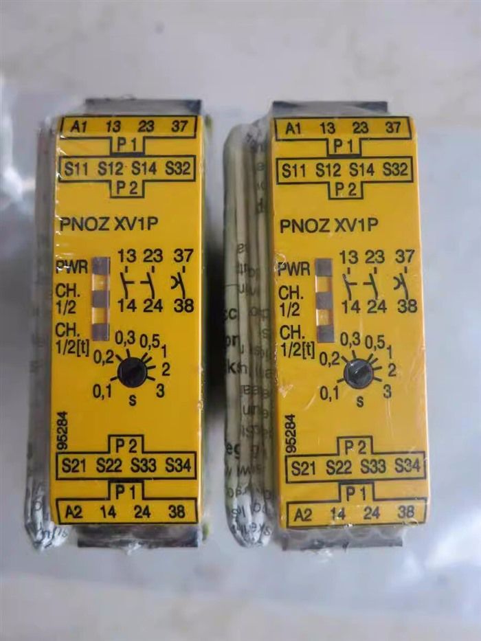 Модуль PILZ 777601 RELAY PNOZ XV1P 3/24VDC 2n/o 1n/o t 777601