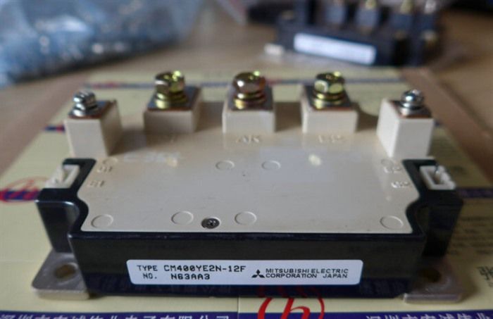 Модуль MITSUBISHI CM400YE2N-12F CM400YE2N12F MODULE -#MIT