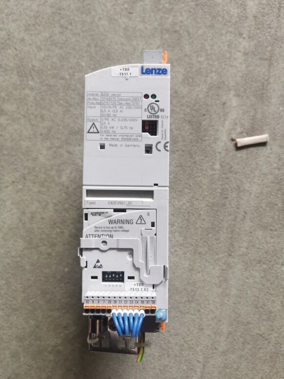 Модуль LENZE E82EV551_2C2 INVERTER E82EV551K2C