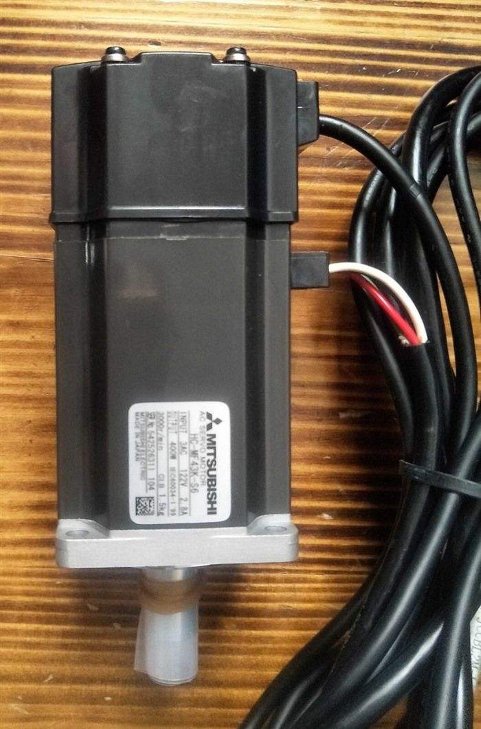 Модуль MITSUBISHI HC-MF43K-S6 AC SERVO MOTOR HCMF43KS6