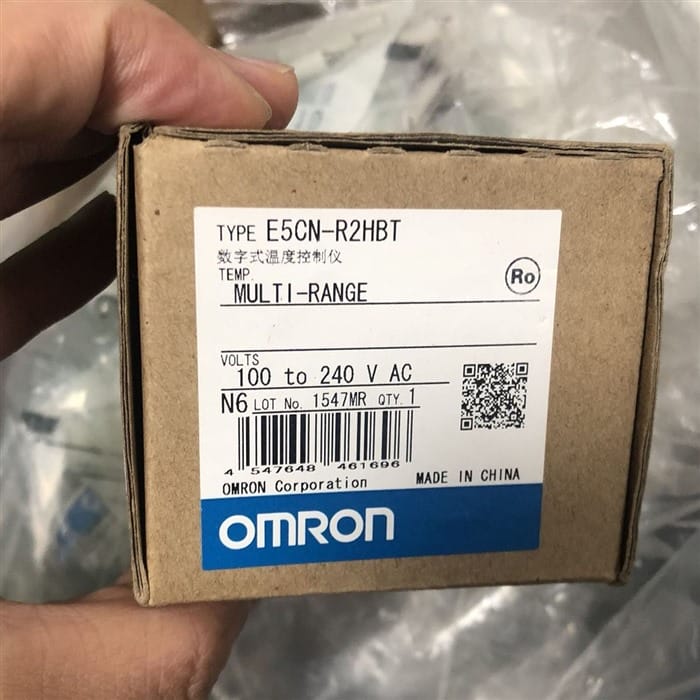 Модуль Omron E5CN-R2HBT