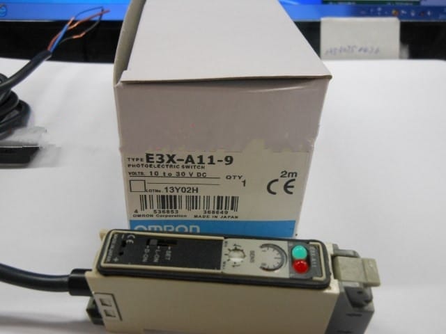 Модуль Omron E3X-A11-9