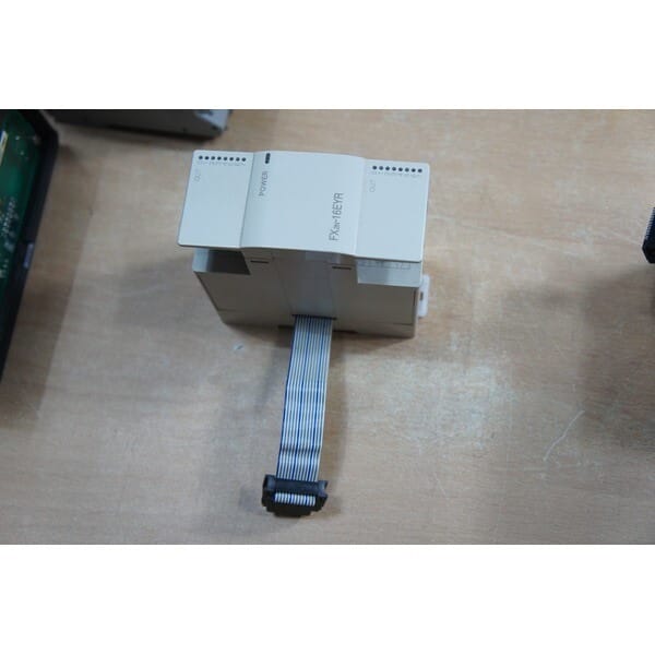 Модуль Mitsubishi FX2N-16EYT-ES/UL