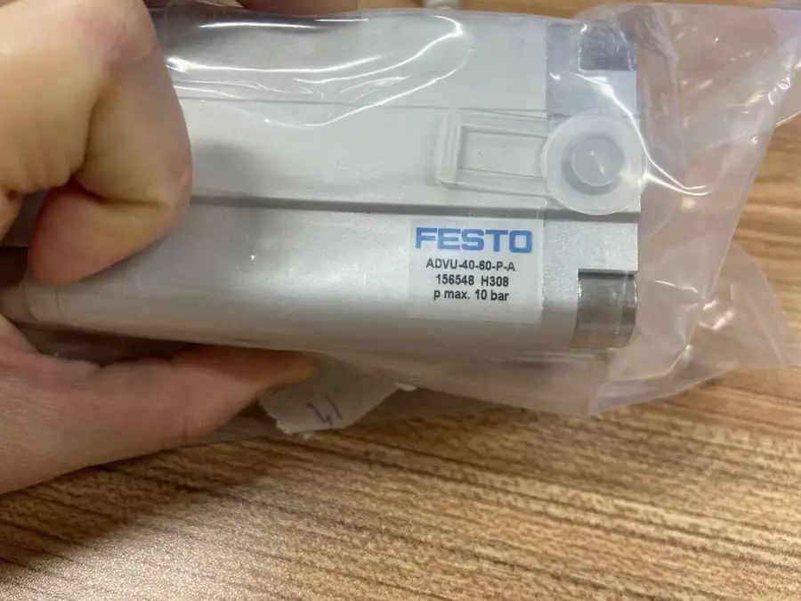 Модуль Festo ADVU-40-60-P-A 156548