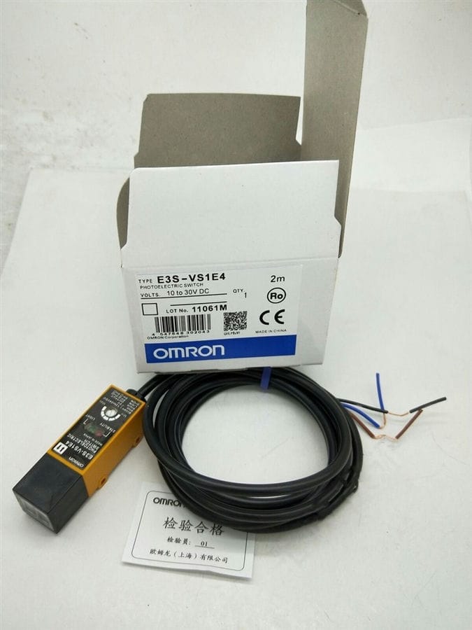 Модуль Omron E3S-VS1E4