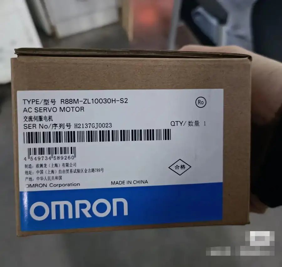 Модуль Omron R88M-ZL10030H-S2