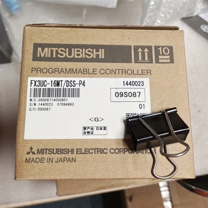Модуль Mitsubishi FX3UC-16MT/DSS-P4