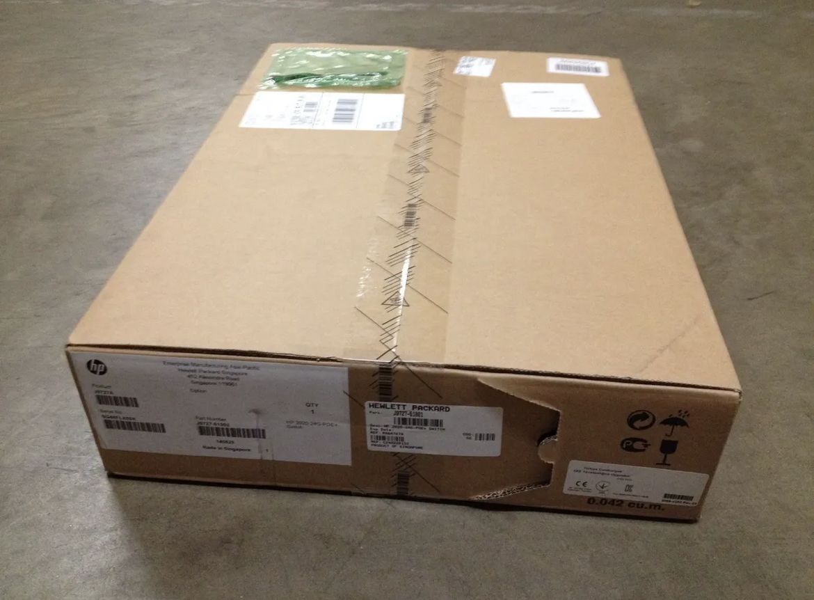 Коммутатор HPE R1N29A 3132Q 32-Port 100GbE QSFP28