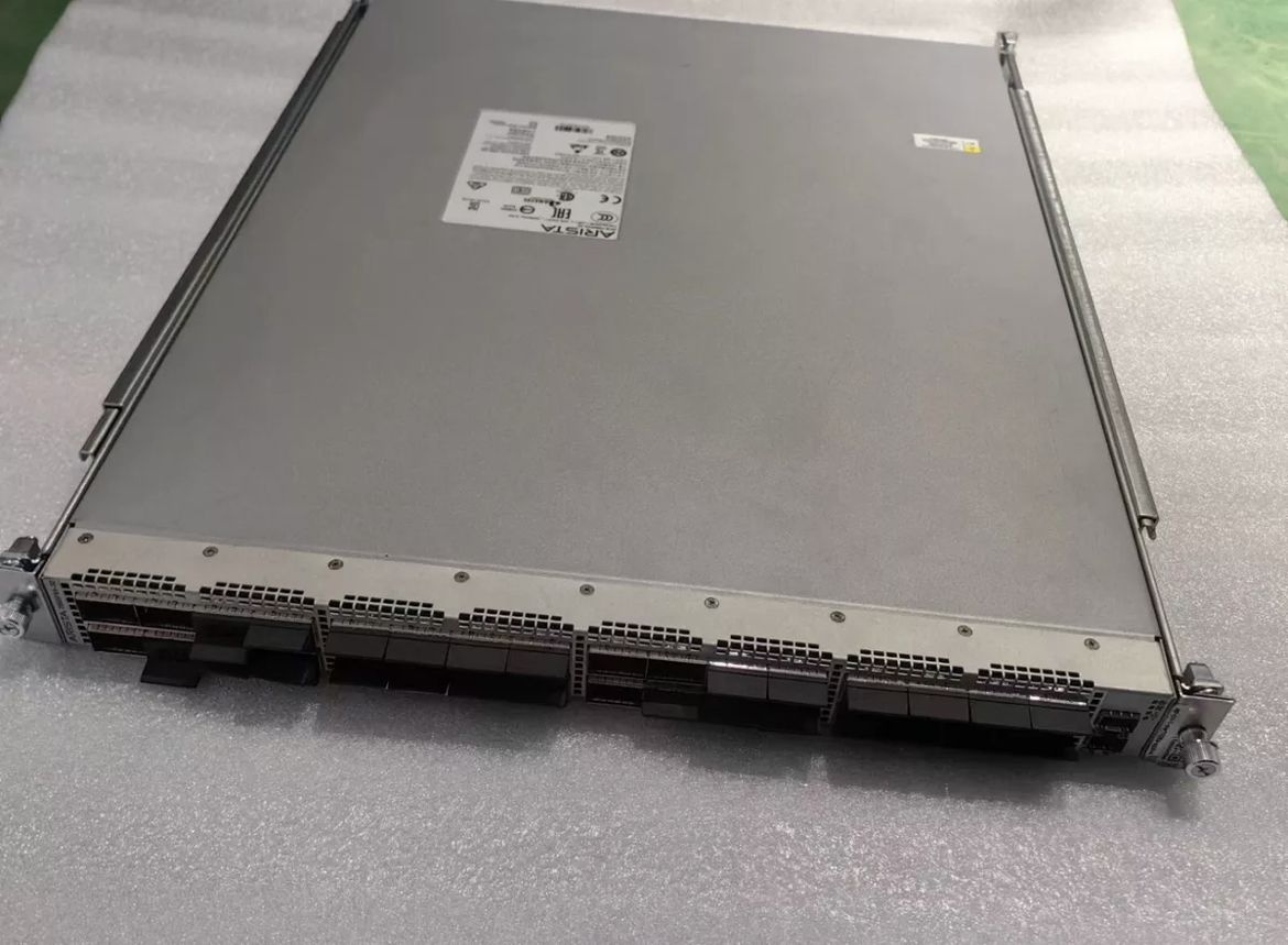 Коммутатор Arista DCS-7060PX4-32 32X400GbE OSFP Ports Switch Front to Rear Air with 2x PSU