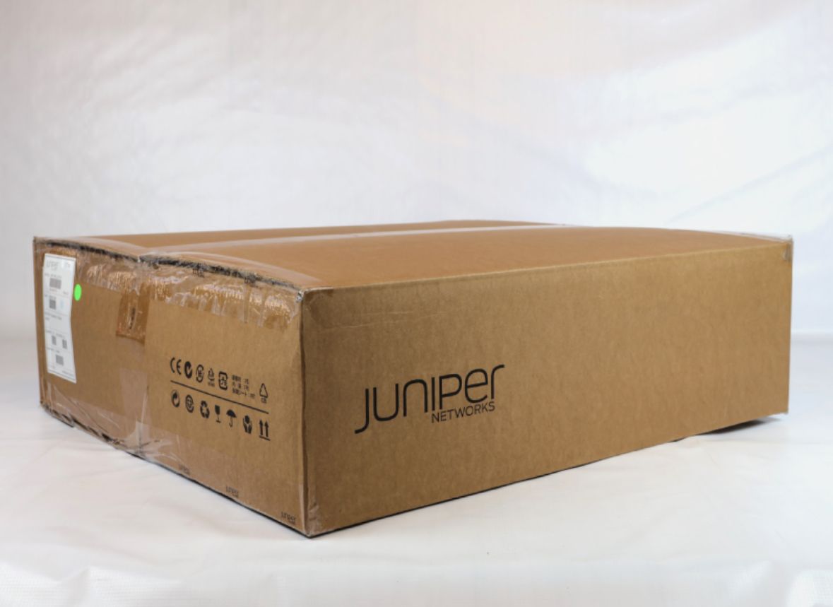 Маршрутизатор Juniper JNP10K-LC2101