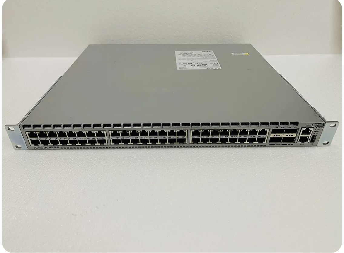 Коммутатор Arista DCS-7050TX-64-R